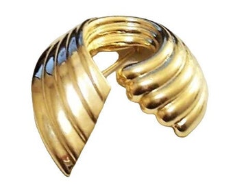 Crescent Circle Pin Brooch Gold Tone Vintage Deep Lined Open Wide Band Scallop Edge