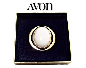 Avon White Bead Pin Brooch Gold Tone Vintage 1972 Accents In White Collection