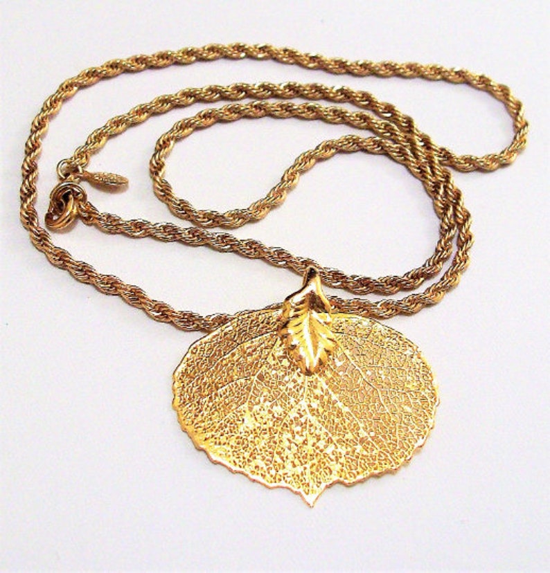 Avon 24k Leaf Pendant Necklace Gold Tone Vintage Electroplated Twisted Rope Link Chain Lobster Claw Clasp
