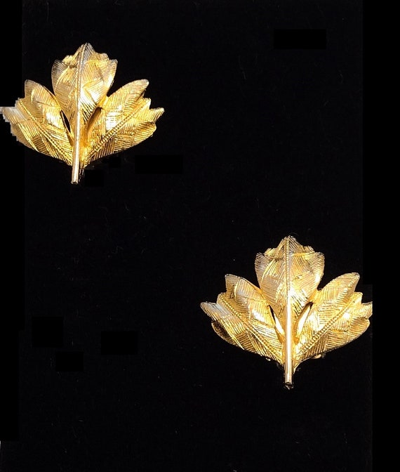 Brushed Small Leaf Clip On Earrings Vintage Gold … - image 6