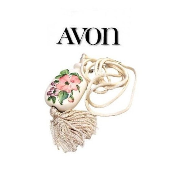 Avon Flower Tassel Necklace Gold Tone Vintage Avon