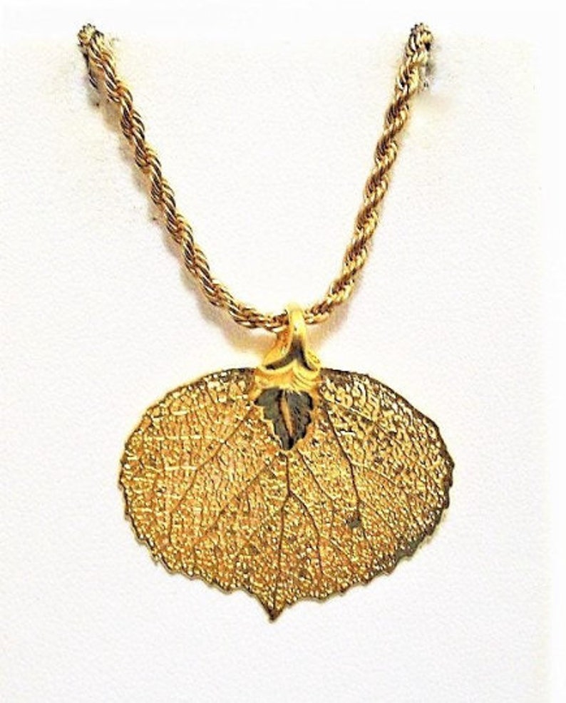 Avon 24k Leaf Pendant Necklace Gold Tone Vintage Electroplated Twisted Rope Link Chain Lobster Claw Clasp