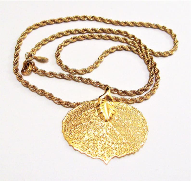 Avon 24k Leaf Pendant Necklace Gold Tone Vintage Electroplated Twisted Rope Link Chain Lobster Claw Clasp