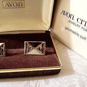 Avon Men Cuff Links Gold Tone Vintage Geometric Square Slotted Open Triangle Bevel Polished image 3