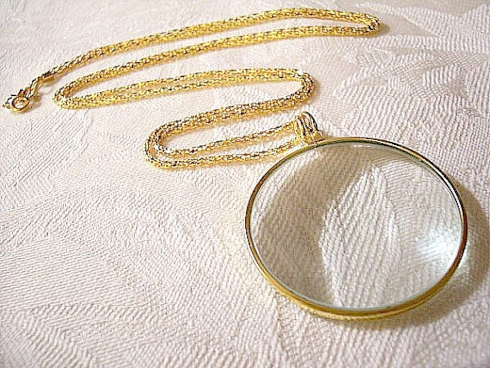 Magnifying Glass Necklace Gold Tone Vintage 5x Power Round Pendant