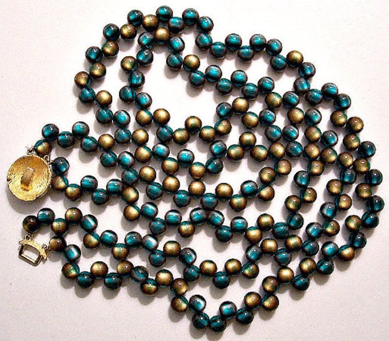 Green Marbled Bead Necklace Satin Gold Tone Vintage Lampwork Double Strand Decorative Round Hook Clasp Closure