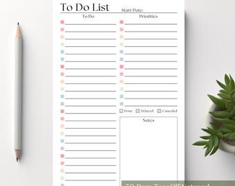 Könnte beinhalten: Ein weißer To-Do-Listen-Block aus Papier mit schwarzem Text, der To Do List, Start Date, To Do, Priorities, Done, Delayed, Canceled und Notes lautet. Die Seite enthält zwei Spalten mit horizontalen Linien und kleinen bunten Kästchen.