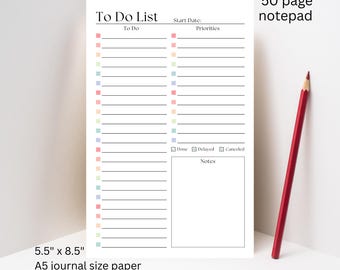 Könnte beinhalten: Ein 50-seitiger Notizblock mit weißem Hintergrund, der ein To-Do-Listen-Layout mit Spalten für Aufgaben und Prioritäten, farbigen quadratischen Kästchen, einem Notizbereich und Statusanzeigen aufweist. Das Papier misst 14 cm mal 21,6 cm.