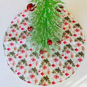 Christmas Tree Skirt for small tree, table top xmas skirt, 18/19 inch tree skirt