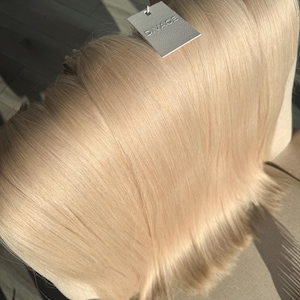 Kalte blonde Haarverlängerungen | Tape-in Premium 100% Natürliches Echthaar | Kutikula Intaktes Jungfrau-Haar | Super Doppelt Gezeichnet | 50g