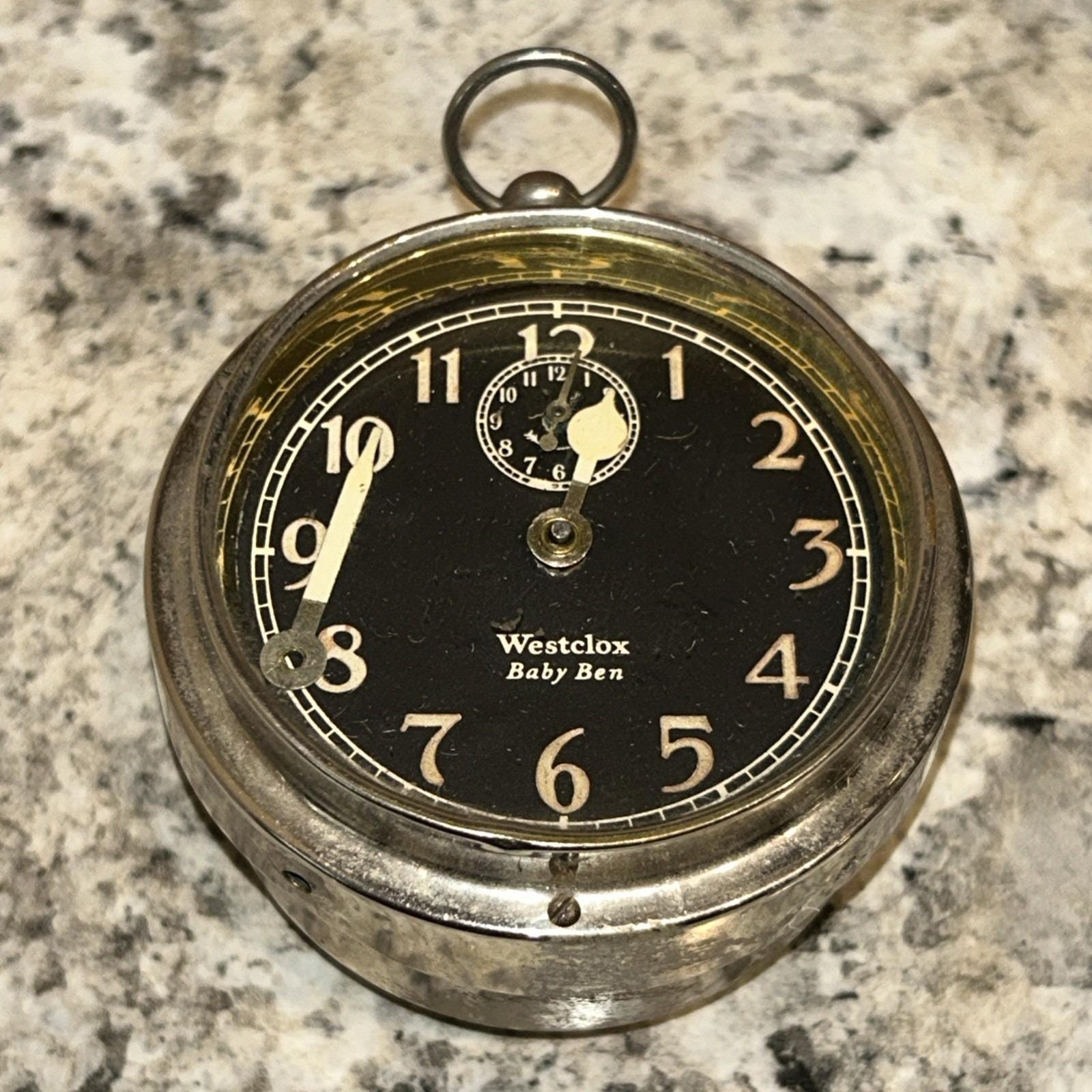 Vente aux enchères - Pendulette réveil de voyage, dite d'officier à