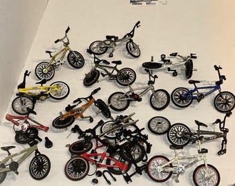 Lote de minibicicletas BMX Jakks Pacific Road Champs 2000 con repuestos/accesorios A3