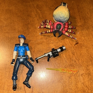 トイビズ　バイオハザード resident　evil 　ジル　toybiz Toy Biz Resident Evil - Etsy