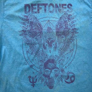 Deftones Preowned Large Band T-shirt