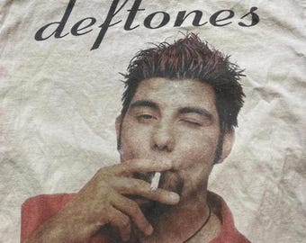 Deftones Preowned Small Band T-shirt