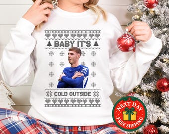 Suéter "Hace frío afuera" de Cole Palmer, regalo navideño feo para fanáticos del fútbol, suéter navideño del Chelsea FC, camiseta festiva azul para fanáticos del fútbol.