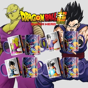 Puede incluir: Un juego de tres tazas de cerámica con un acabado mate moteado. Cada taza presenta un color diferente: azul claro, crema y gris. Las tazas tienen un diseño simple y moderno, para café o té.