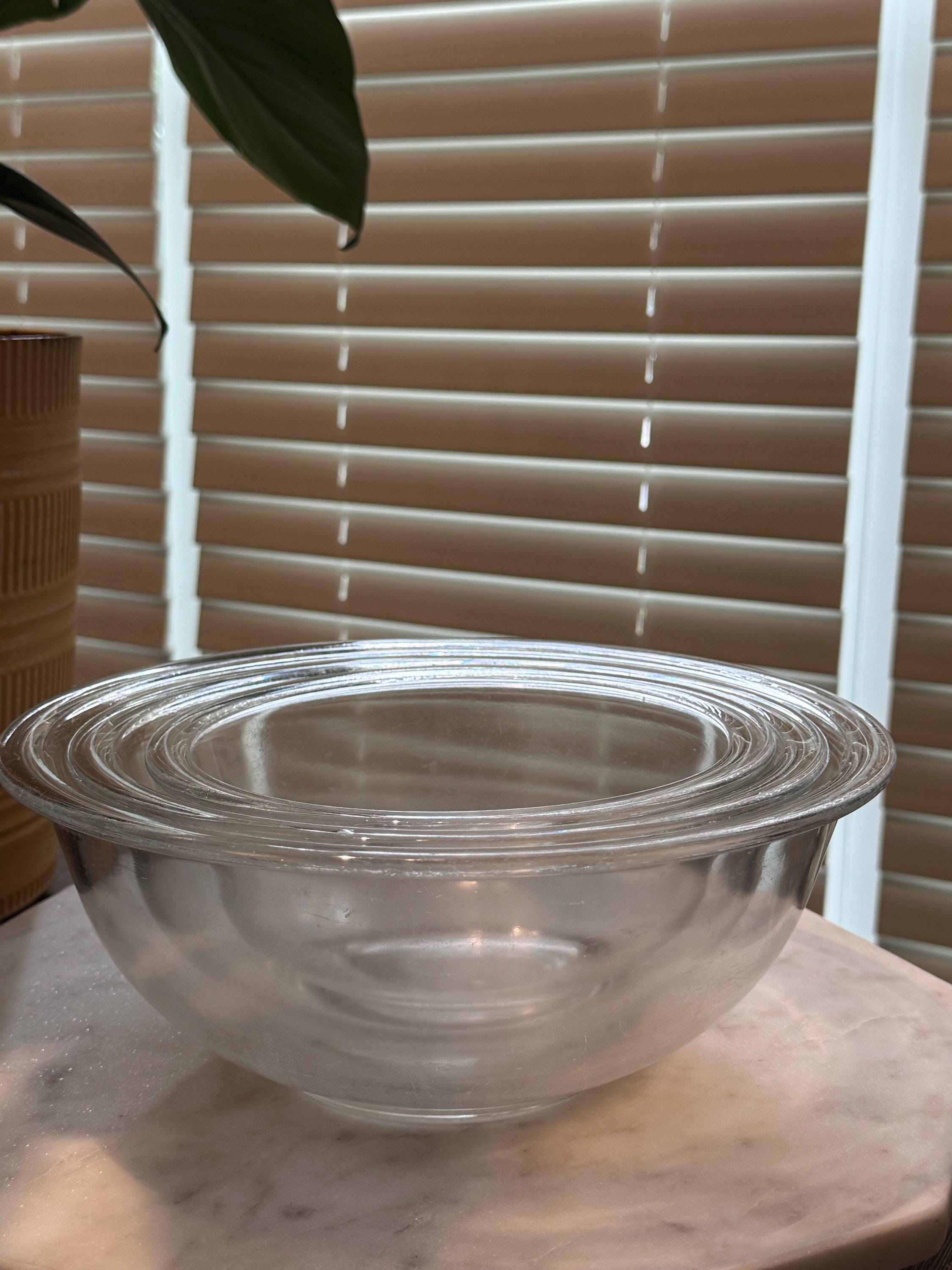 Vintage PYREX Clear Mixing Nesting Bowls Set of 3 Vintage Pyrex bowls, Vintage PRYEX bowl sets for the kitchen, VIntage PYREX Collection set