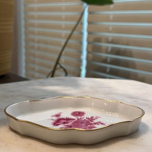 Kaiser w / Germany Schmuckschale signiert Pinke Blumen mit Goldrand Neues, schickes Mutter-Geburtstags-Geschenk für Eitelkeit, schöne rosa Eitelkeits-Dekoration