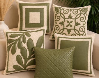 Set di 5 federe in similpelle bouclé / Cuscini decorativi color verde oliva e crema