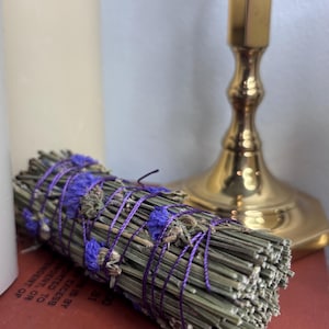 Lavender Smudge Stick – 4” (Optional Abalone Shell)