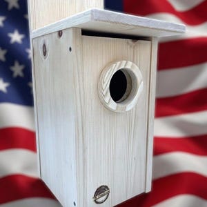 Handmade Pine Owl Kestrel Box Wildlife Conservation Nesting House with Predator Guard Outdoor Screech Owl Box Birdhouse Gift