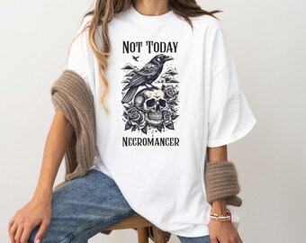 Spooky Raven Graphic Tee: Vintage Gothic Halloween Shirt