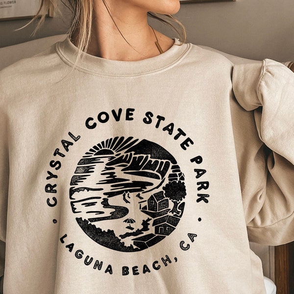 Crystal Cove California Surf Retro Distressed Texture Vintage Handdrawn Circle Graphic Laguna Beach CA Unisex Crewneck Sweatshirt California
