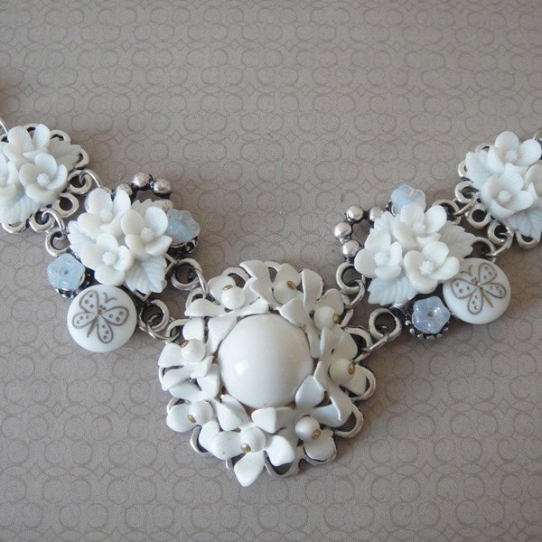 Bridal necklace shabby chic vintage white flowers - bridesmaids gift - wedding jewelry