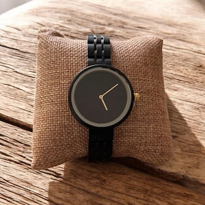 Natural Wood Watch - Elegant & Minimalist Design with Wooden Strap and Black Dial - Responsible & Authentic Style - Unisex