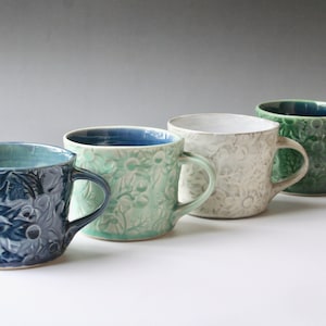 Wide Mug with Australian Flannel Flowers 画像 1