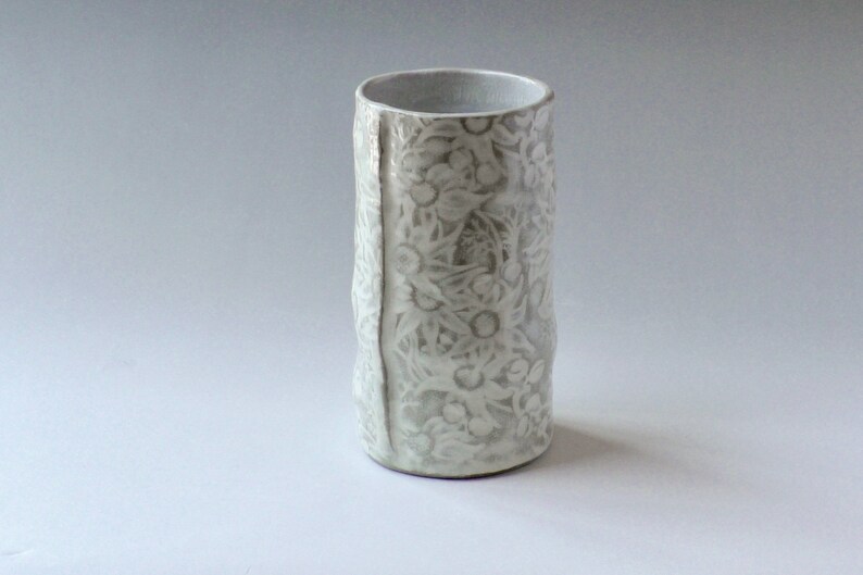 Medium vase with Flannel Flower design image 5
