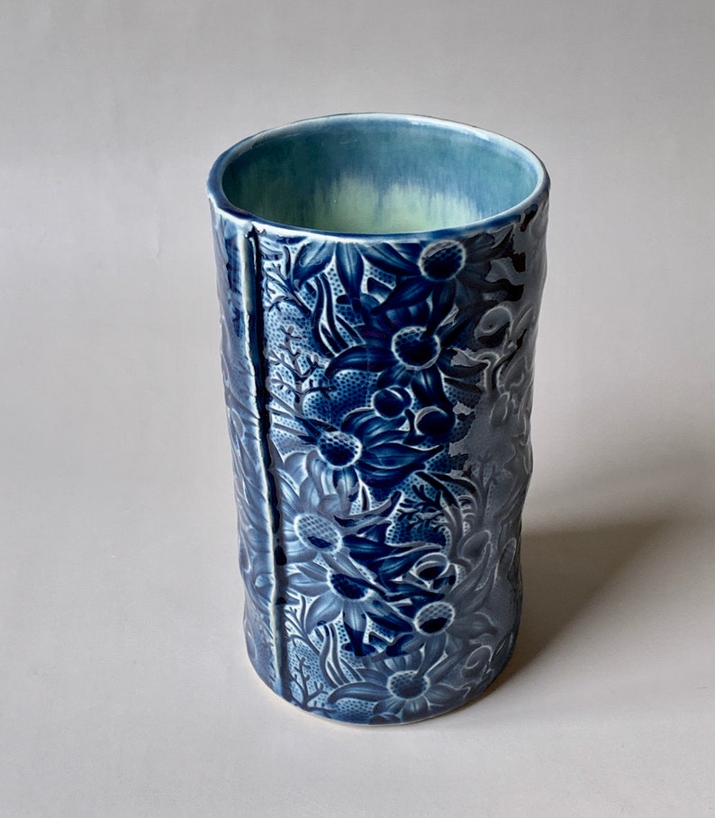 Medium vase with Flannel Flower design image 9