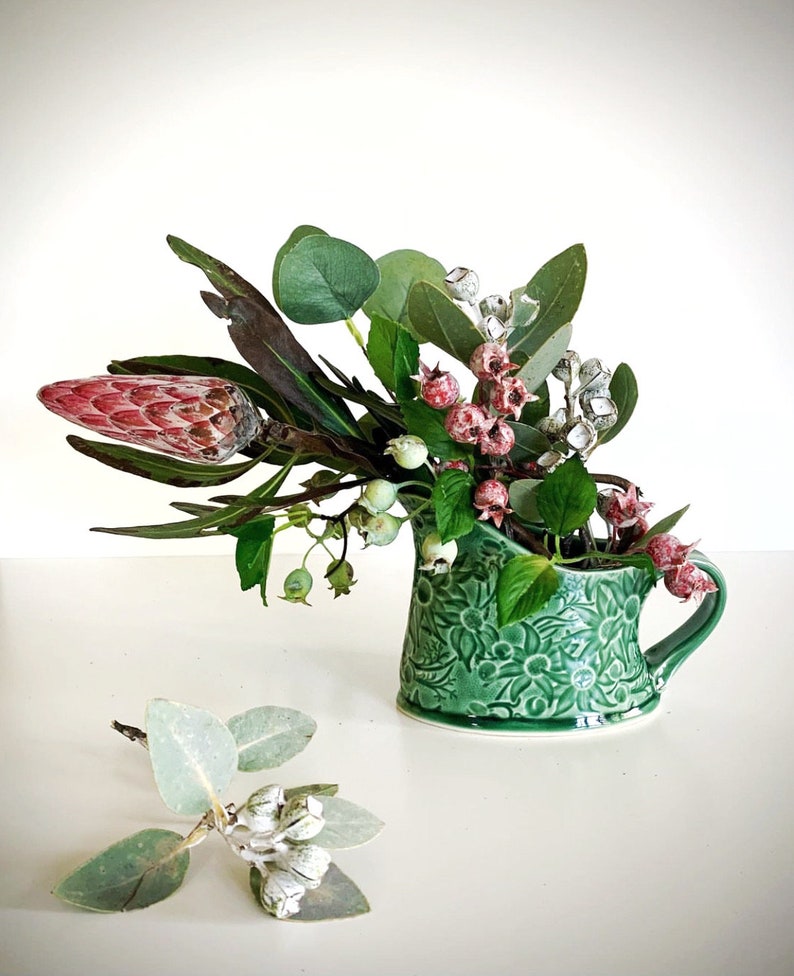 Gravy Boat with Flannel Flower design image 9