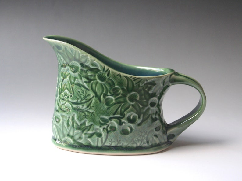 Gravy Boat with Flannel Flower design image 6