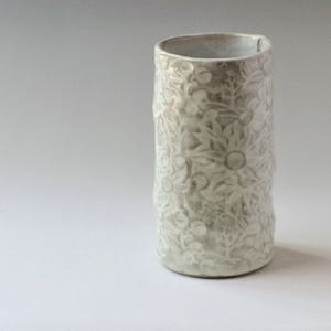 Medium vase with Flannel Flower design image 3