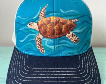 Gorra de camionero pintada a mano con diseño de tortuga marina