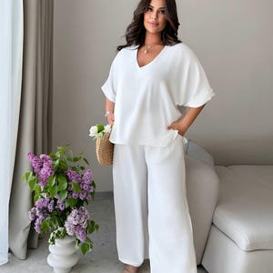 Plus Size White Lounge Set – Soft Crepe Two-Piece Outfit with Blouse & Wide Pants – Sizes 2X–3X,Minimalist elegance with comfort,Lounge set
