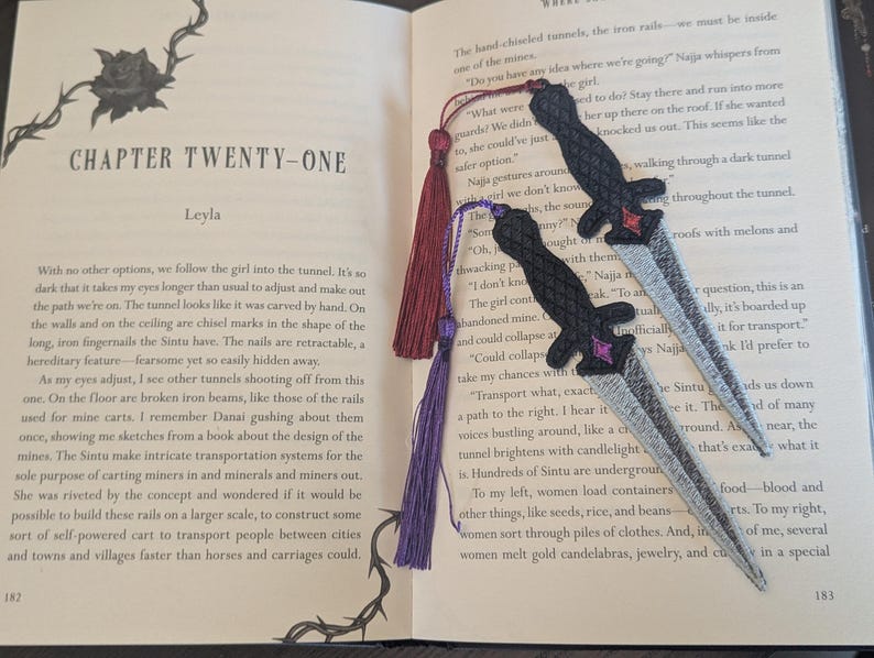 Dagger, Fantasy, Romantasy, Dark Romance, Bookmark, Freestanding Lace ...