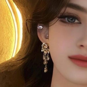 Diamond earrings, exquisite earrings, tear drop diamond earrings, wedding earrings, bride earrings, engagement earrings, gifts for mothers