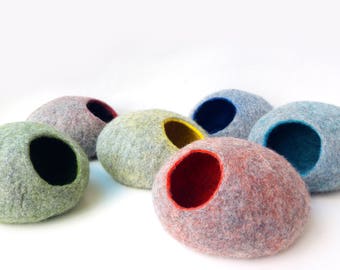 Pets Cave / Cat Cave / Cat Bed / Beds for small pets/ Gray and green, GIFT Toy Ball