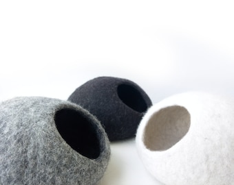 Pets Cave / Cat Cave / Cat Bed / Beds for small pets/ Gray, black, white + GIFT Toy Ball