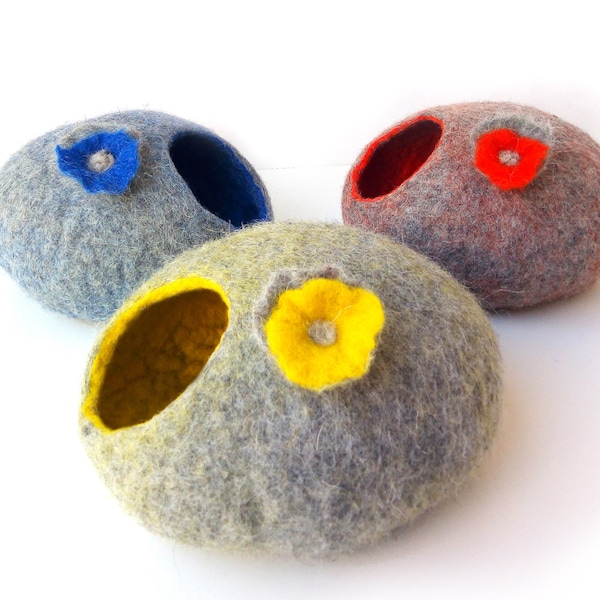 Handmade Modern Cat Bed Cave, Felt Pet Bed House Bubble Cocoon, Stylish Home Decor with Flower Design, red yellow blue green + Gift Toy Ball