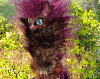 KLEINE FELINE: Grillige CocoPlum Catling Woodbaby, handgemaakte schouder-zittende pop, metgezel/bekend/huisdier voor cosplay en fantasieplezier!