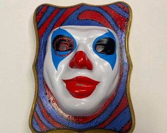 Lighted Halloween Plaque: Psycho Circus (upcycled vintage style clown mask)