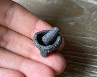 Miniature Dollhouse Molcajete Volcanic Rock Mortar and Pestle 1:12 scale one inch bjd