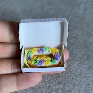 Miniature Dollhouse Mardi Gras King Cake (rectangular) in box 1:12 scale one inch new orleans doughnuts dessert