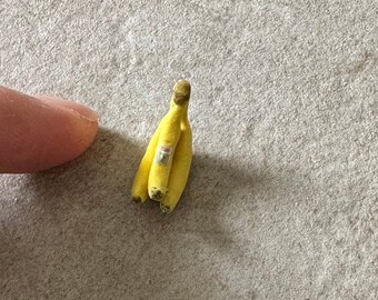 Miniature Dollhouse Banana Bunch in 1:12 scale one inch doll food fruit