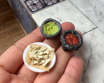 Miniature Dollhouse Bowl of tortilla chips and guacamole pico de gallo molcajete in 1:12 scale one inch mexican food dish