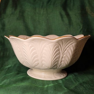 Lenox Greenfield Collection Centerpiece Bowl - Ivory Porcelain w/ 24K Gold Rim